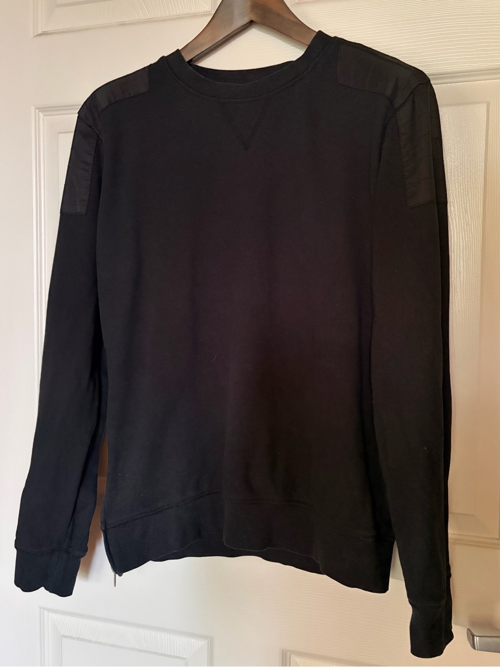 William Rast crew neck 100% cotton shoulder patches side zip & star embroidery